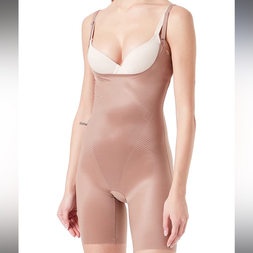 NWT Spanx thinstincts 2.0 bust to mid thigh bodysuit regular size small